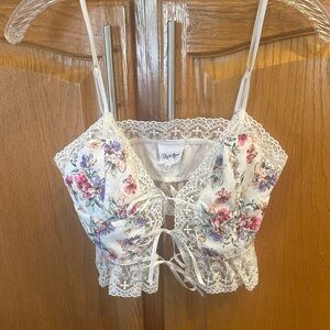 Floral Lace Front Tie Top Size Small